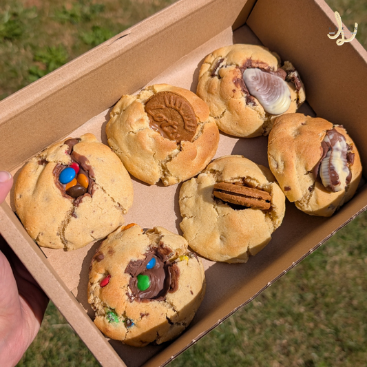 Stuffed cookie box